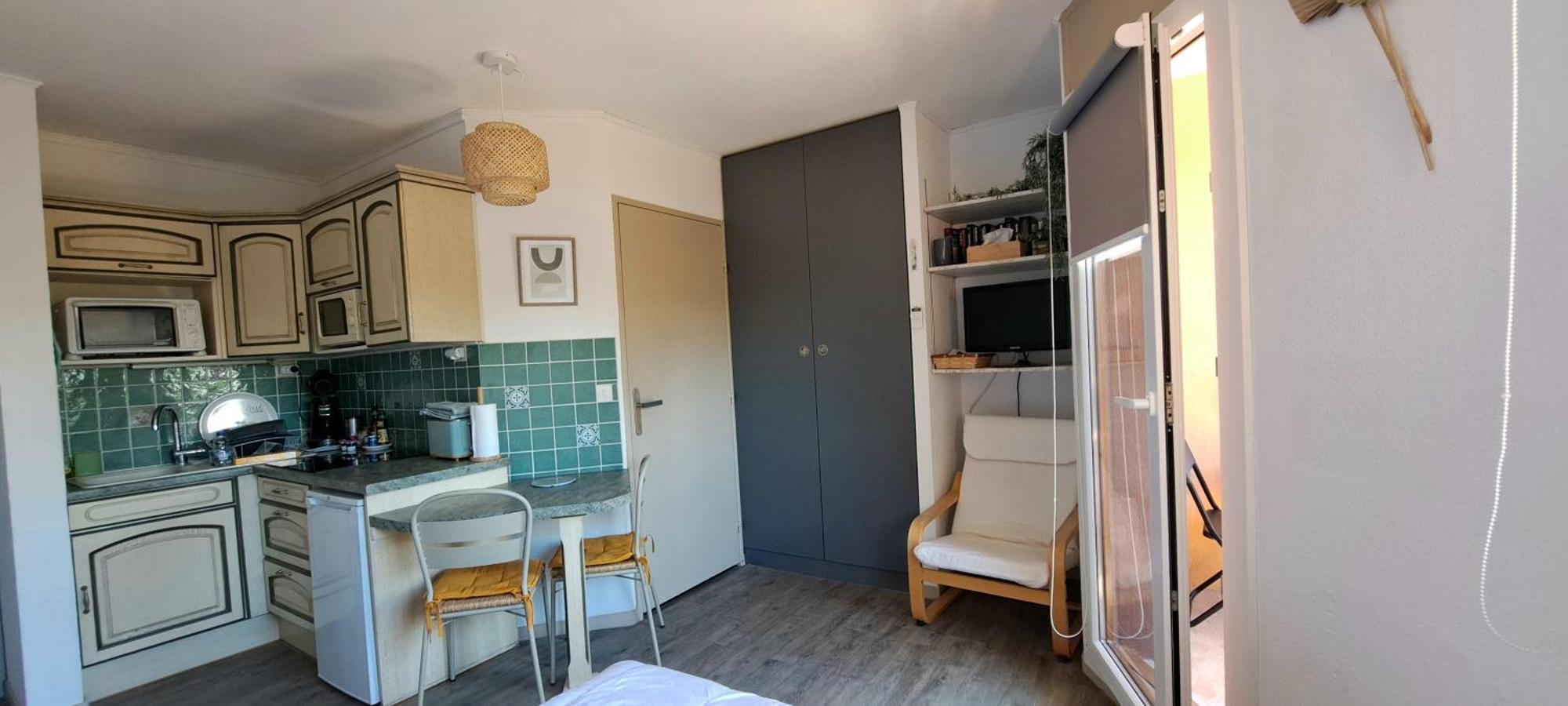 Studio Meuble Cures Thermales Avec Vue Gréoux-les-Bains Kültér fotó